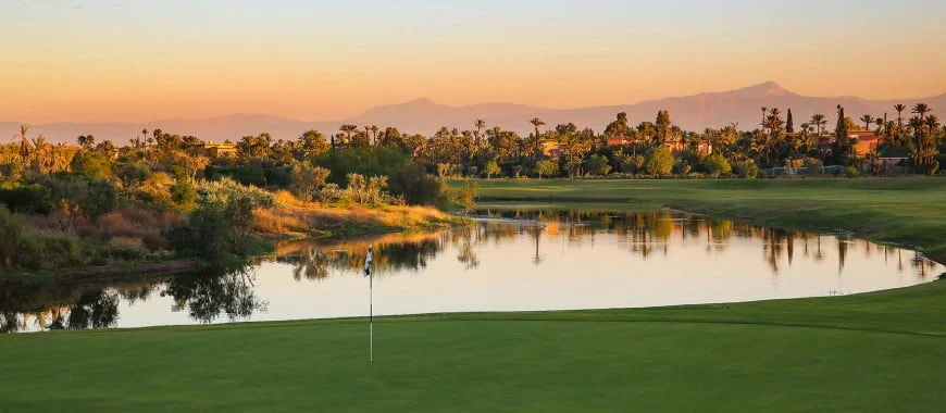 Golf à Marrakech avec vue sur l'Atlas